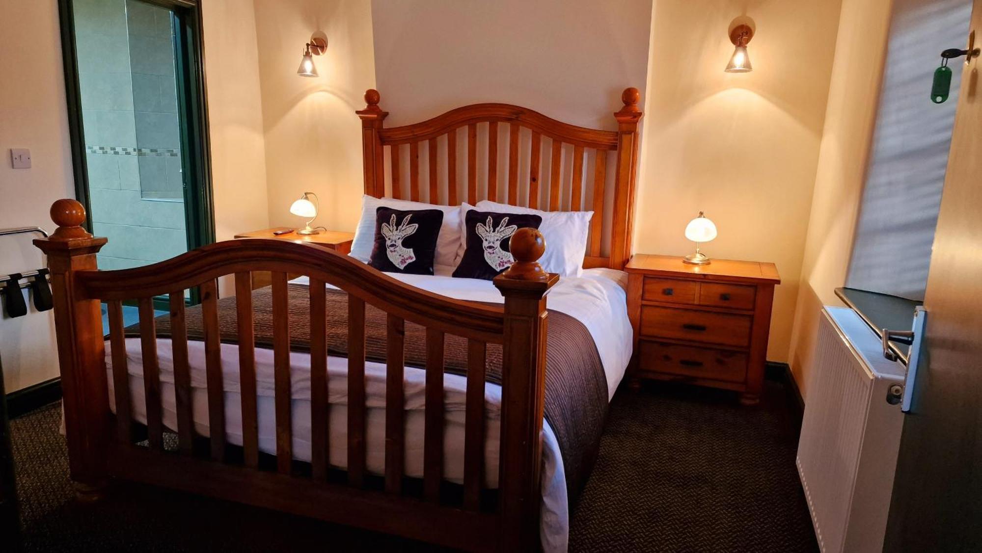 Y Gwydyr Hotel - Dolwyddelan Kültér fotó