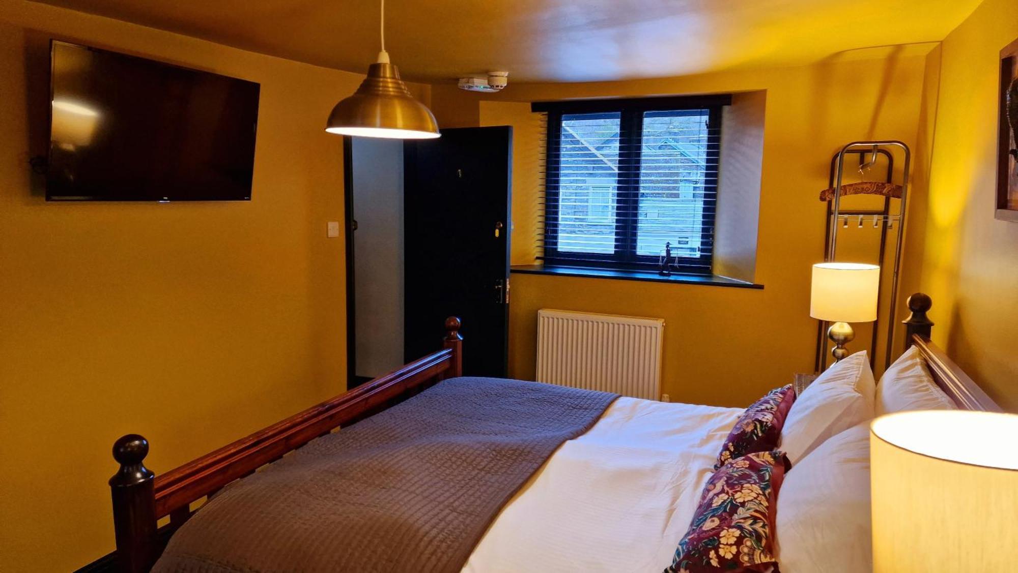 Y Gwydyr Hotel - Dolwyddelan Kültér fotó