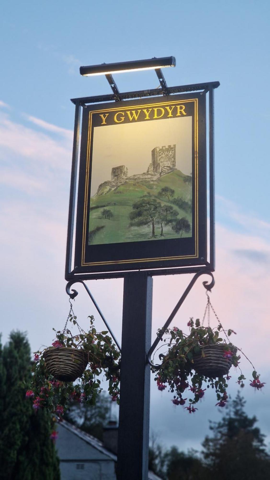 Y Gwydyr Hotel - Dolwyddelan Kültér fotó