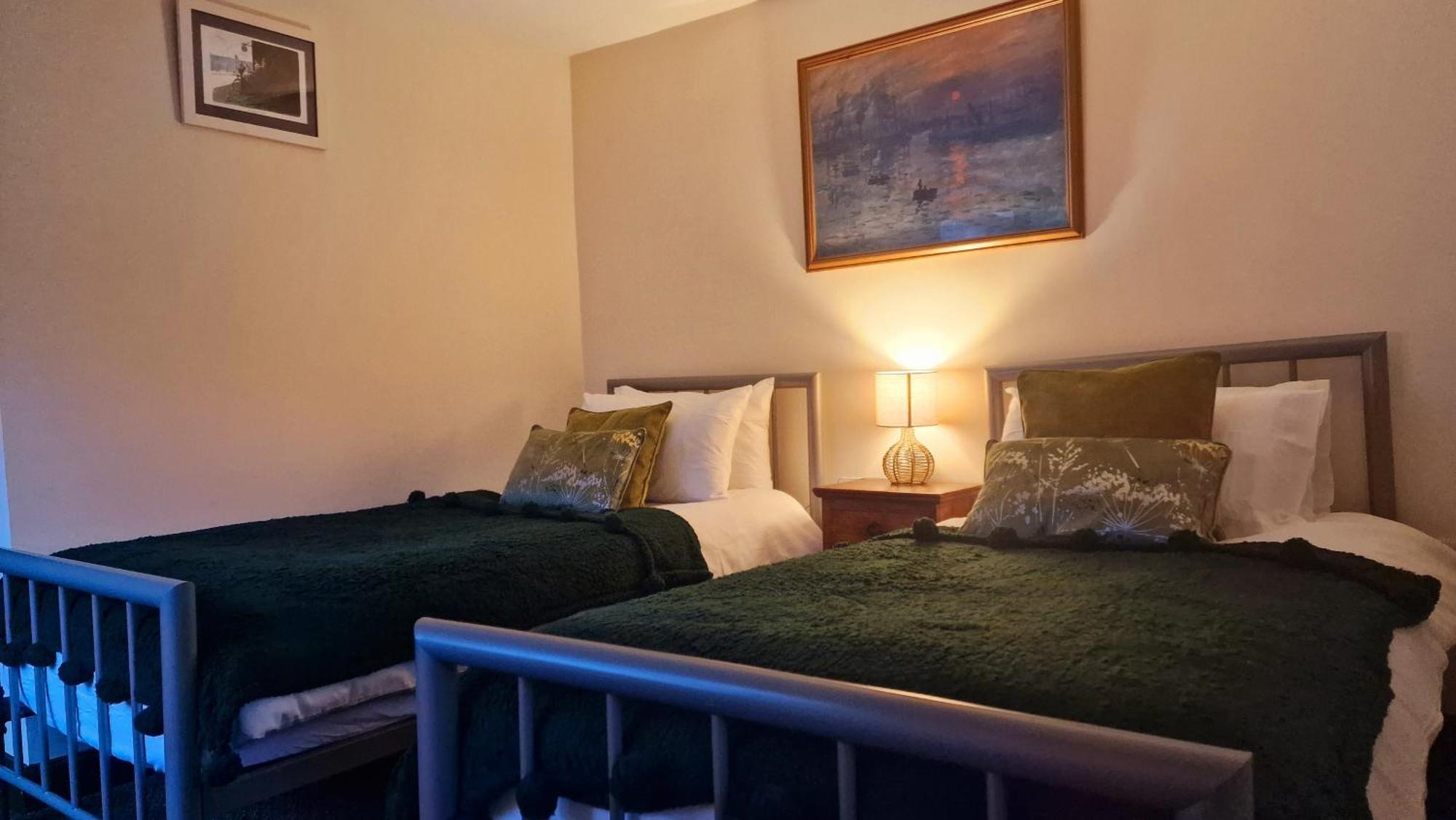 Y Gwydyr Hotel - Dolwyddelan Kültér fotó